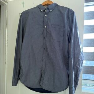 Banana Republic Men's Blue Grey Button-Up Shirt